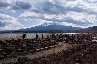 赵探长：看到冲突之前的骂战了 骂地域上升到这个程度的 打轻了